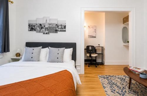East Avenue Apartment | High Falls Studio TV Kitchen Downtown Rochester