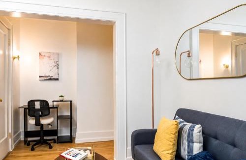 East Avenue Apartment | High Falls Studio TV Kitchen Downtown Rochester