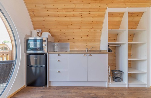 Arnold Apartment | High Farm Deluxe Pod