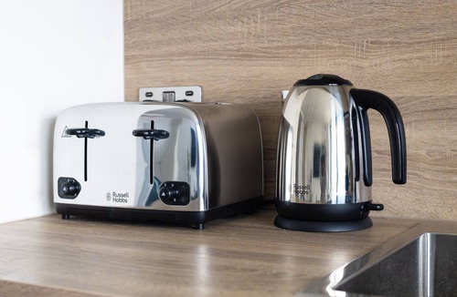 Canning Town North Apartment | High Floor Flat City and River View