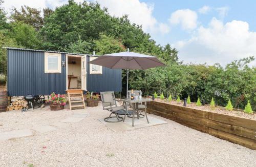 Ashbourne House | High Grounds Shepherd's Hut