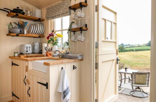 Ashbourne House | High Grounds Shepherd's Hut