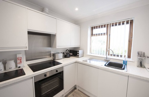 Botley House | High Hedges Apartments