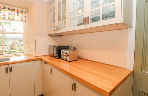 Hawes Cottage | High House