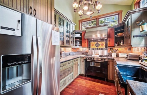 Downtown Cannon Beach House | High Jinks - New Listing!