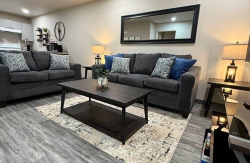 Clovis Apartment | High Plains Haven beautiful 2 bed/2bath fully furnished unit