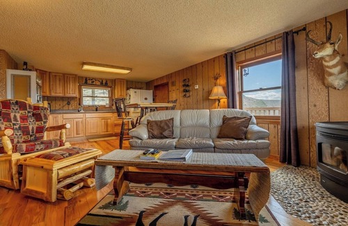 Cody Cabin | High Point Hideout- Mountain Top Views, Location on the way to Yellowstone