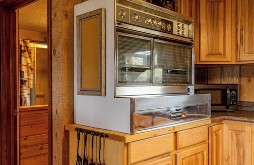 Cody Cabin | High Point Hideout- Mountain Top Views, Location on the way to Yellowstone