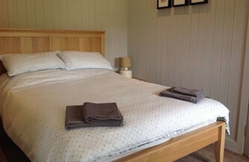 Cheddar Cabin | High quality accommodation for couples in semi rural setting