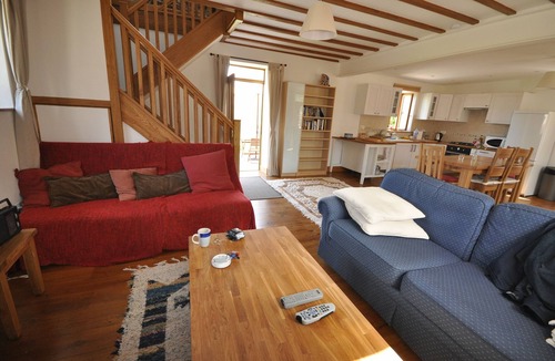 Vengeons House | High Quality Barn Conversion. Great village location. Super fast WIFI.