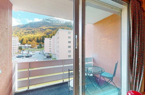 St. Moritz Apartment | High-quality wood-clad 1-room flat on the 2nd floor for 2 persons.