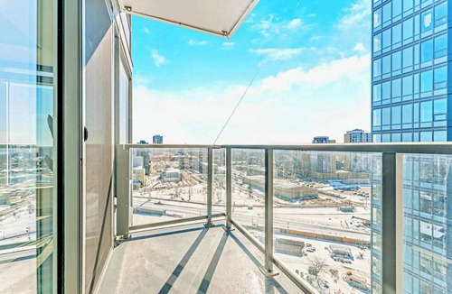 Kitchener Apartment | High Rise 1BR Building with Gorgeous Views
