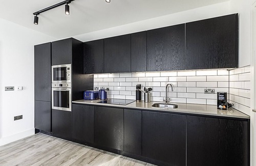 East Acton Apartment | High Rise Apartment in Acton