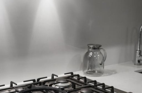 Docklands Apartment | High Rise Marina Tower Residence