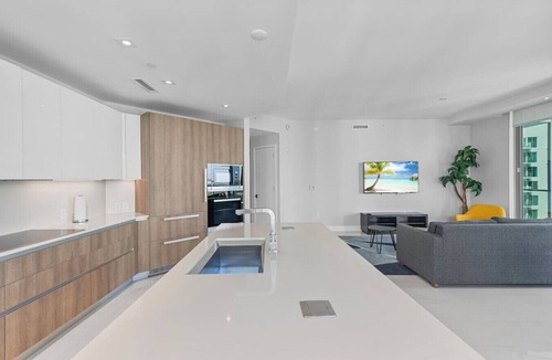 Singer Island Apartment | High Rise Ocean View Condo 2BR 2.5BA