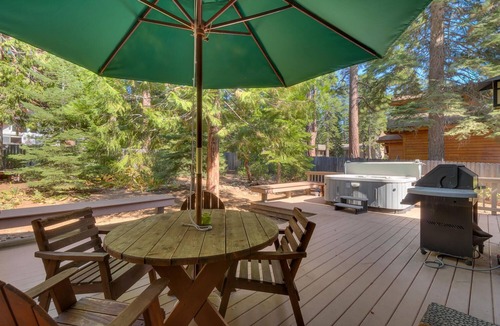 Lake Forest House | High Sierra by Tahoe Getaways - Dollar Point 4BR w Yard, Hot Tub & Dog Ok!