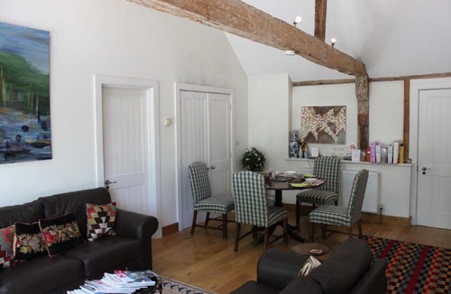 Newbury Bed & Breakfast | High Street Farm Barn