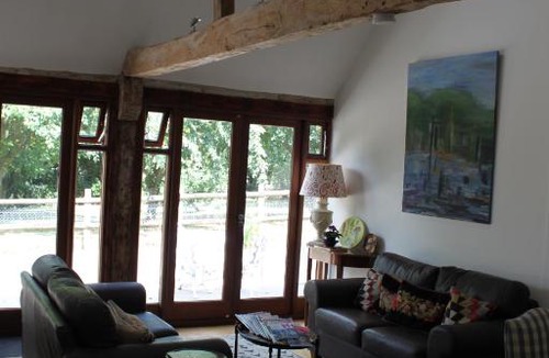 Newbury Bed & Breakfast | High Street Farm Barn