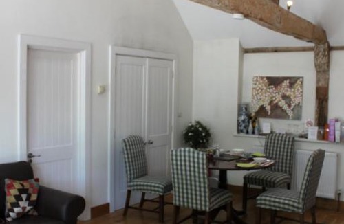 Newbury Bed & Breakfast | High Street Farm Barn