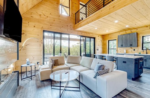 Talking Rock House | High Summit Luxury