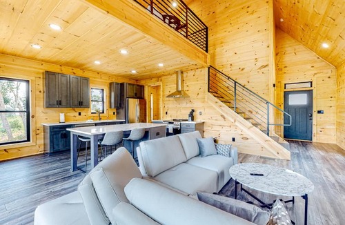 Talking Rock House | High Summit Luxury