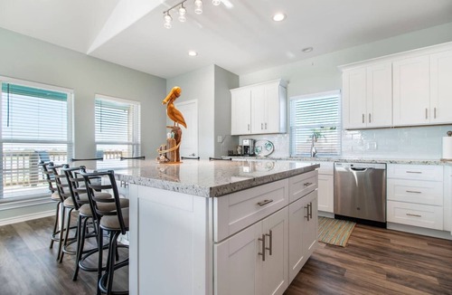 Cedar Lane House | High Tide: All-day Fishing, Quick East Bay Access