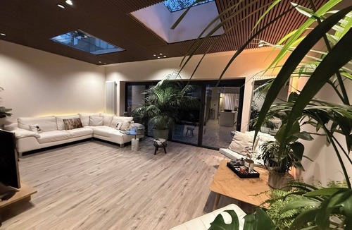 Macclesfield House | High Tree - Stylish Detached Home