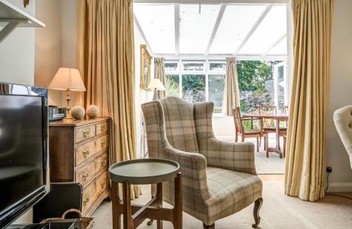 Woodstock House | High Trees Blenheim View