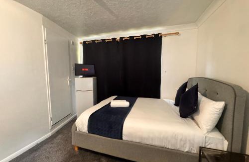 Horley House | High Trees Guest House Gatwick