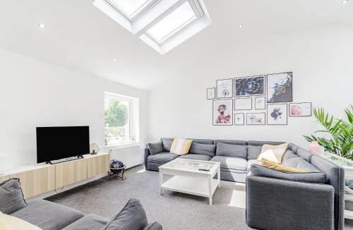 Knaresborough House | High Trees View - Cottage