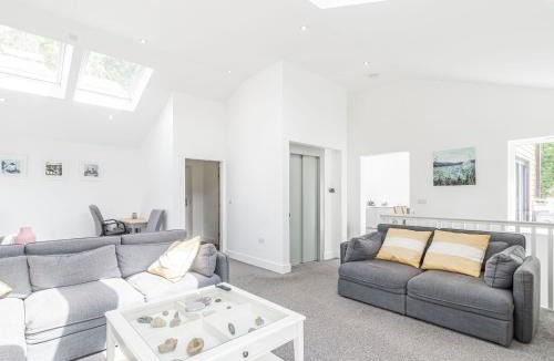 Knaresborough House | High Trees View - Cottage