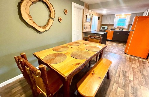 New Kingston Cabin | High-View Catskills Cabin