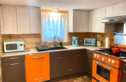 New Kingston House | High-View Catskills Cabin