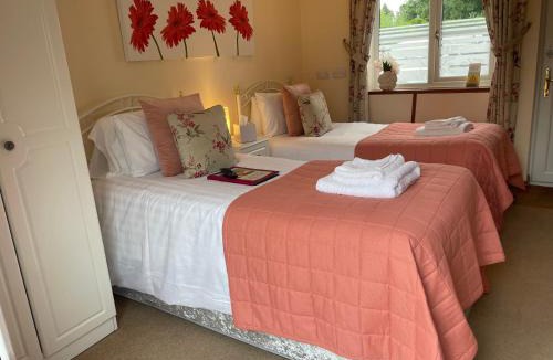 Uttoxeter House | High View Cottage