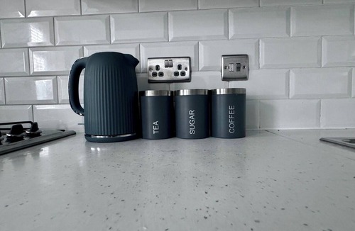 High Wycombe Apartment | High Wycombe 1-Bed Apt: Modern and Central