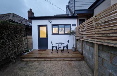 South Heighton Apartment | Highbanks