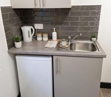 Highbury House | Highbury Modern Self Contained Studios Private Self Check-in 15 Min to Central London