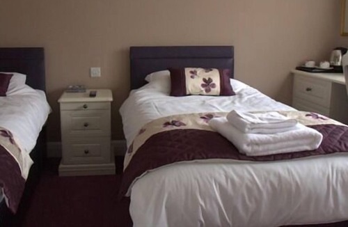 Sunninghill Hotel | Highclere Hotel