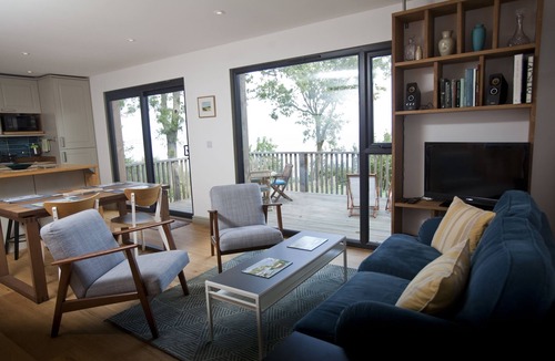 Shanklin Cabin | Highcliff Cottage - Clifftop Paradise