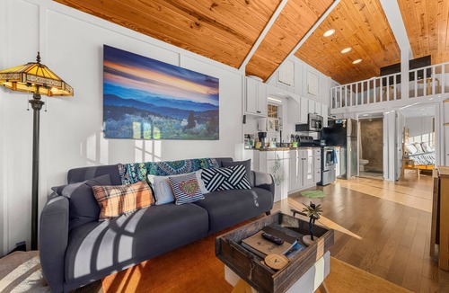 Sylva Cabin | Higher Ground-Eco Luxe Tiny Cabin/Stunning Views