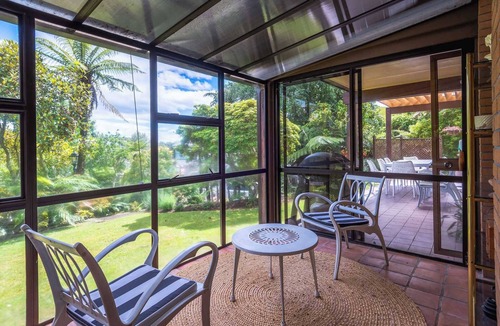 Lynmore House | Highfield on High | Super Stylish with Spa Pool