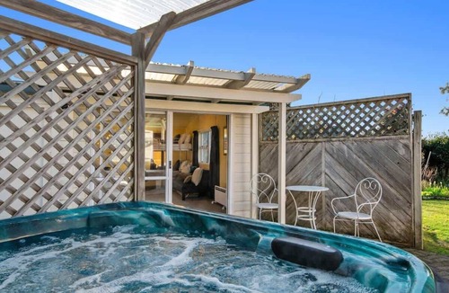 Lynmore House | Highfield Ride | Next to the Forest with Spa Pool