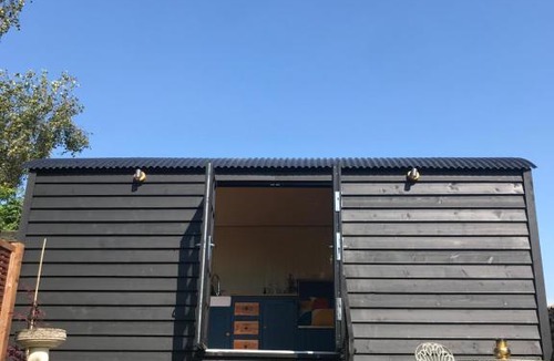 Chichester House | Highkettle Hut