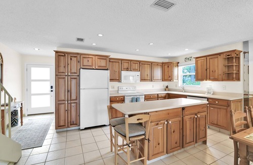Highland Beach Condo | Highland Beach Hideaway with Dock
