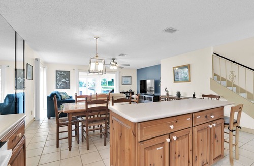 Highland Beach Condo | Highland Beach Hideaway with Dock