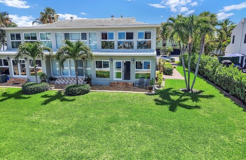 Highland Beach Condo | Highland Beach Hideaway with Dock