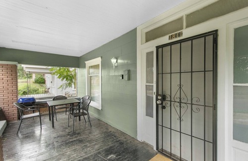 Birmingham House | Highland Cottage | Group Stay/Patio/Backyard+Grill
