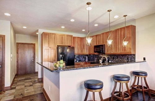 The Highlands House | Highland Greens 93: Gorgeous Townhome with Private Hot Tub.