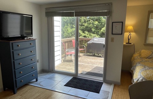 Oneonta Apartment | Highland Haven Under 5 minutes to All Star, 2nd floor studio, private entrance