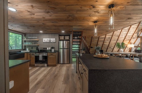 Innsbrook Ski Chalet | Highland Hideaway by Innsbrook Vacations!